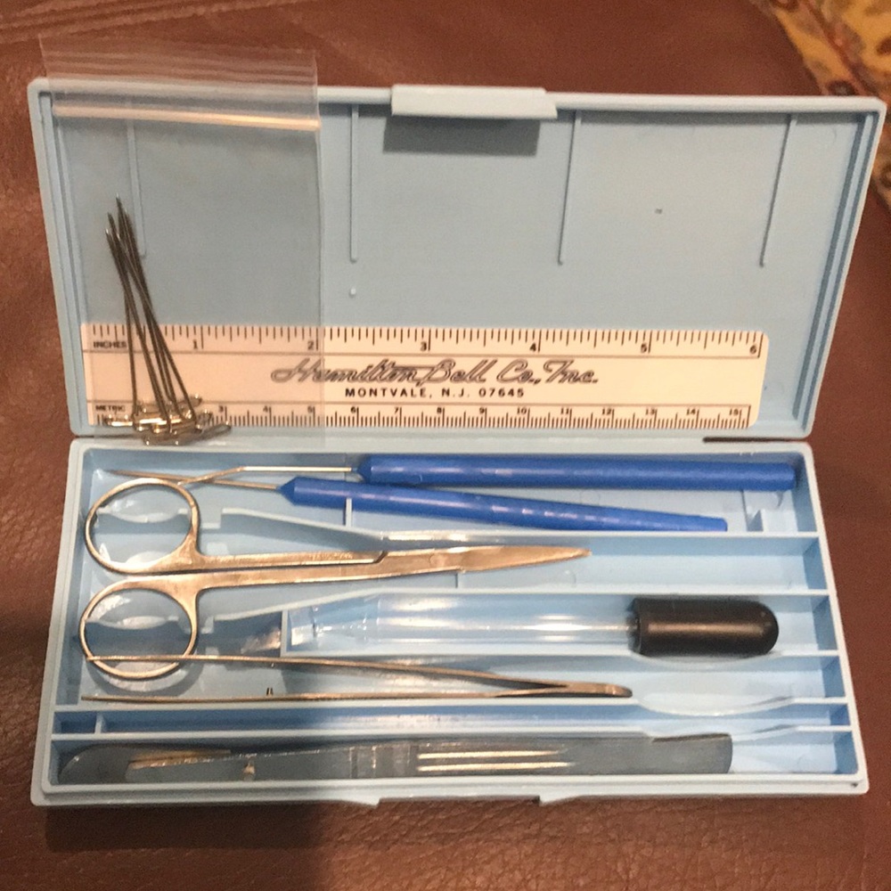 Dissection kit